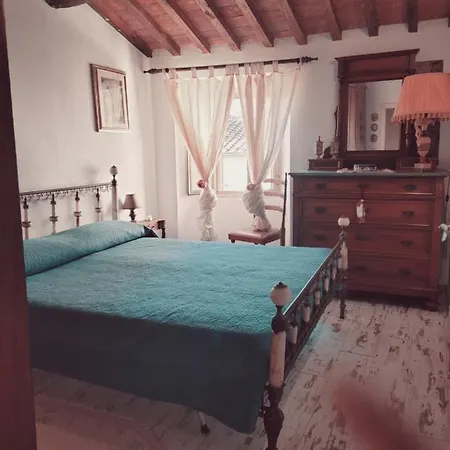 Eleonora Monteverdi Appartamento *